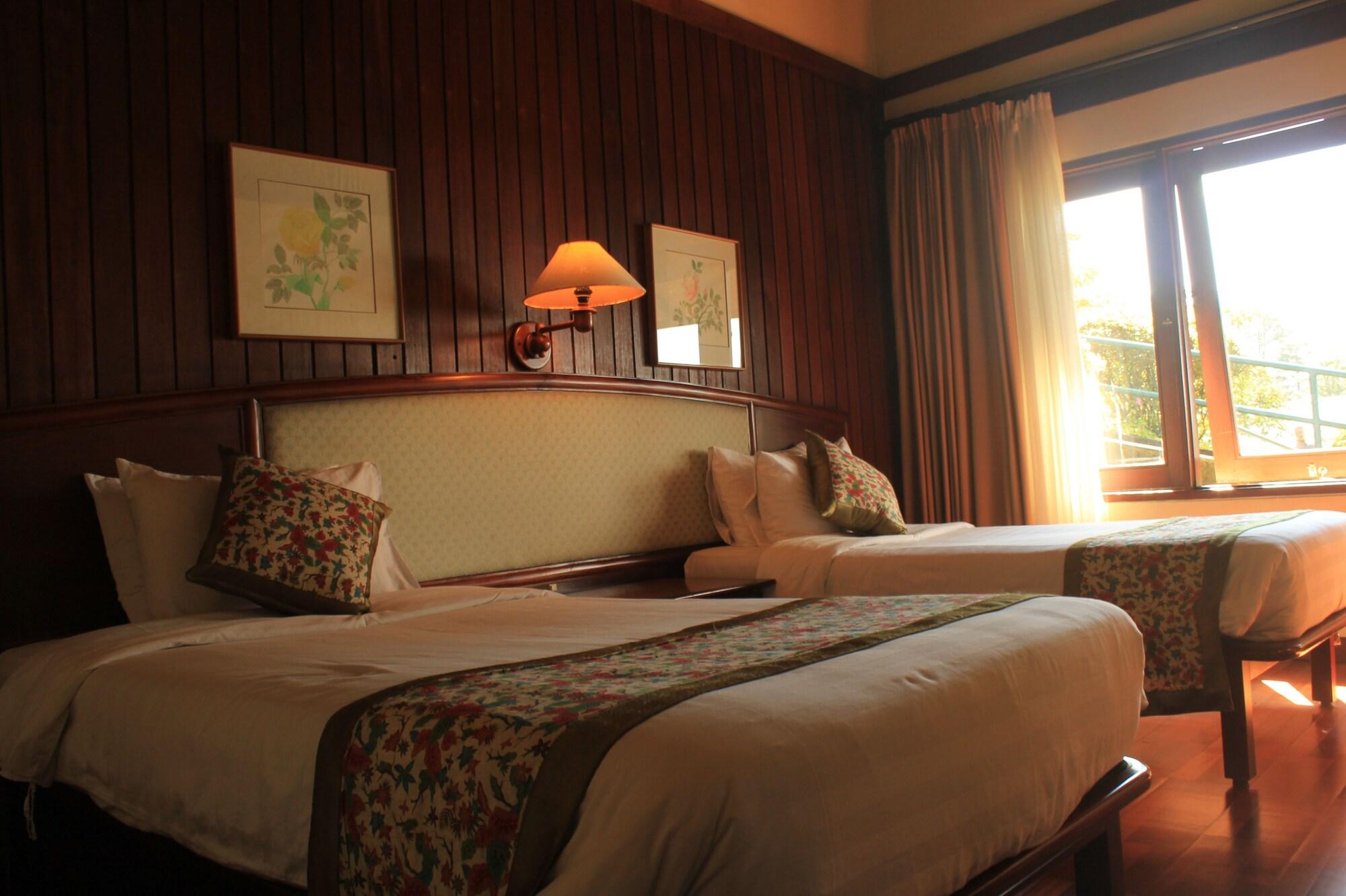 Puncak Pass Resort Buitenkant foto